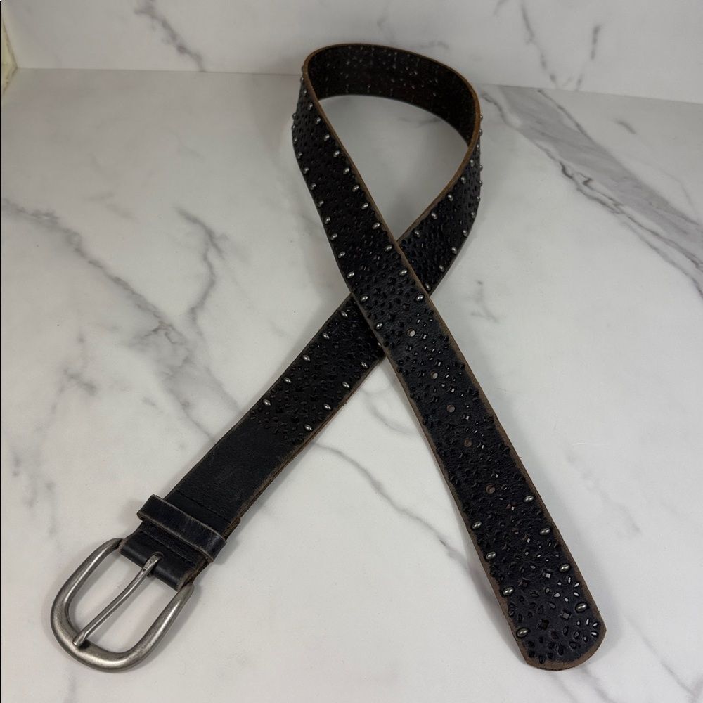 Black Leather Studded Cutout Belt Silver Buckle Women’s Size S - Picture 4 of 8